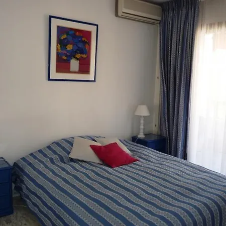 Sleeps 4 Air Con Wifi * Cannes