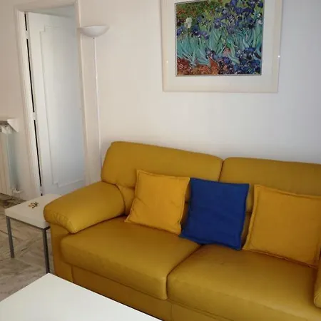 Appartement Sleeps 4 Air Con Wifi