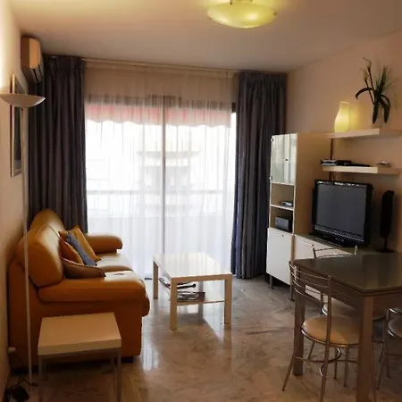 Sleeps 4 Air Con Wifi Appartement