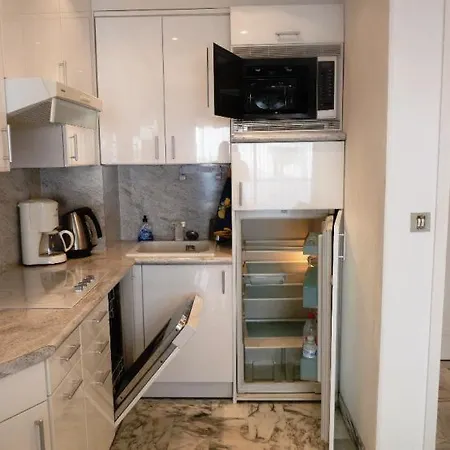 Sleeps 4 Air Con Wifi * Cannes