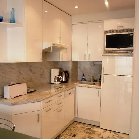 Apartment Sleeps 4 Air Con Wifi Cannes